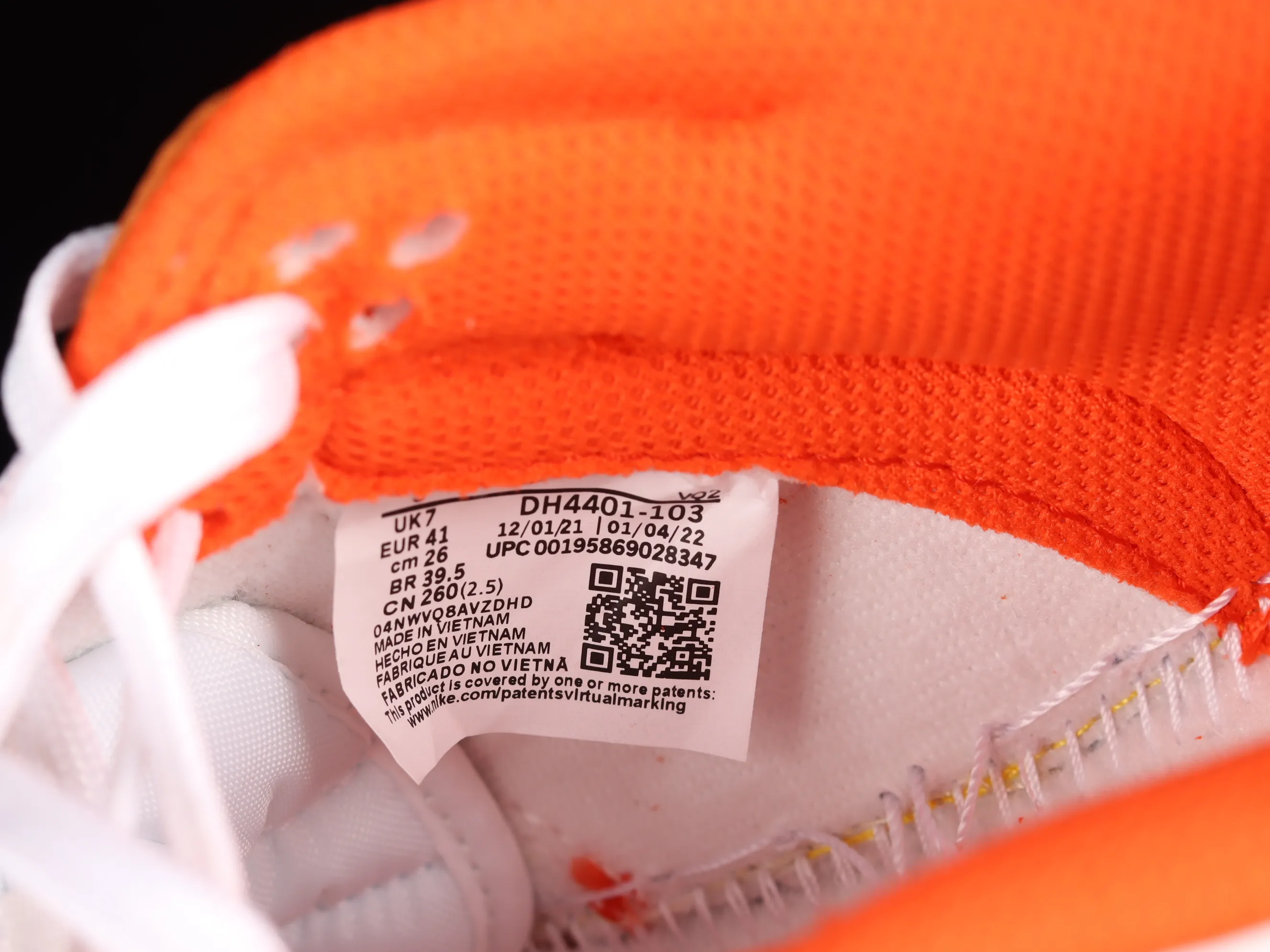 All Categories Nk SB Dunk Series Nk SB Dunk Low Low-top Sneakers F Version Nk Dunk Low "White Orange" Cashew Flower White Orange SB Smashed Backboard Fashion Casual Sneakers DH4401-103